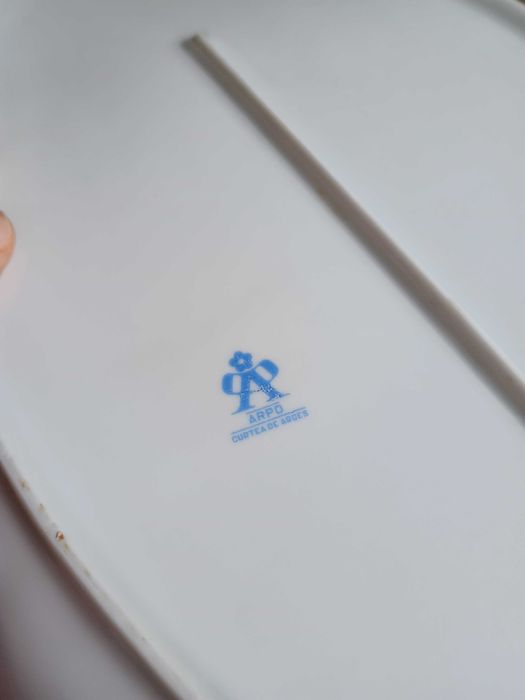 Platou de servire portelan Romanesc floral Arpo Curtea de Arges