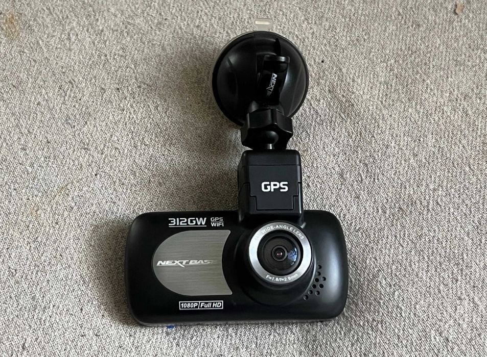 Camera auto Nextbase 312GW GPS WiFi Full HD, suport si alimentare