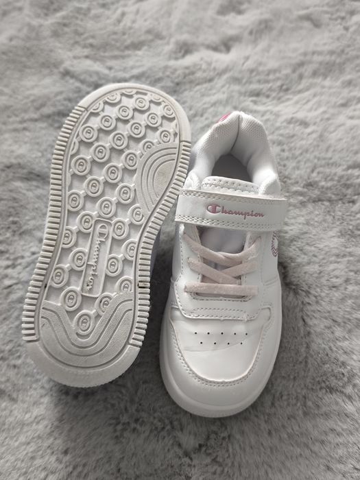 Adidași Champion Nr 29