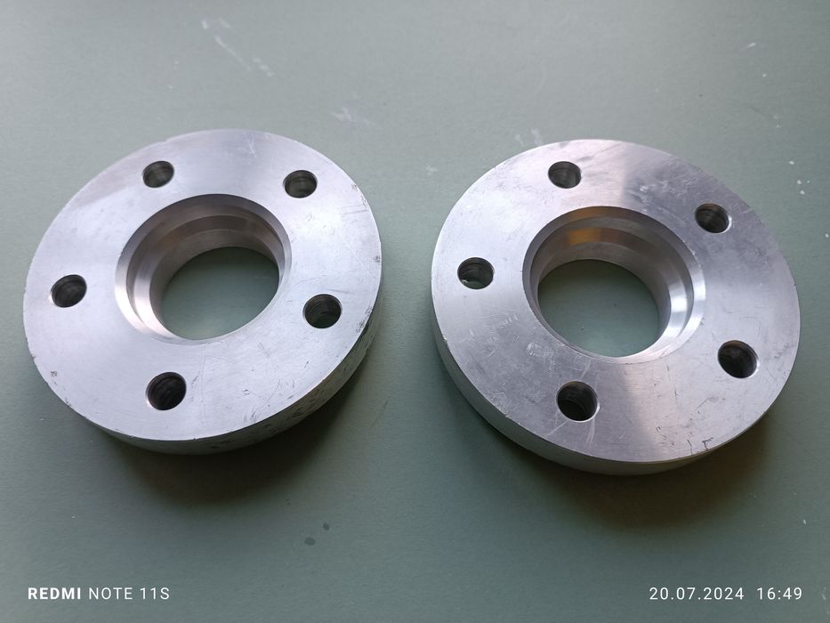 Универсални фланци 20 мм