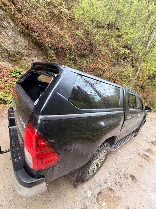 Hardtop Toyota Hilux