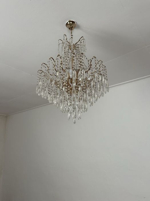 Люстра залға арналға. Өте әдемі