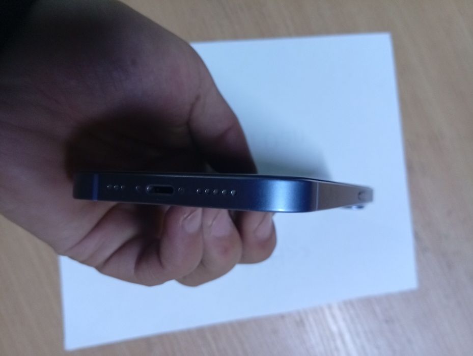 iPhone 14 в хорошем состоянии