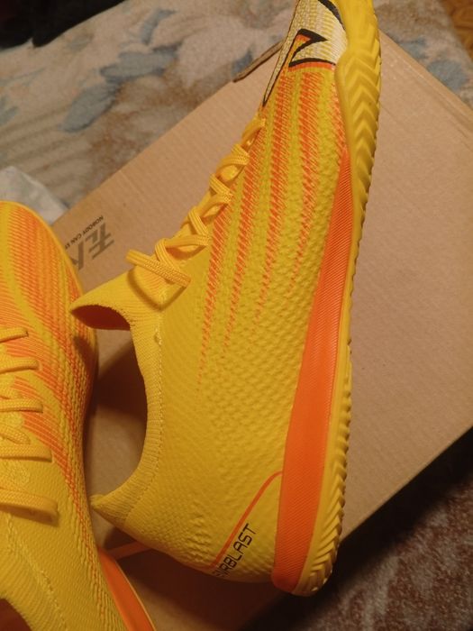 Кросовки спортивные Демикс.