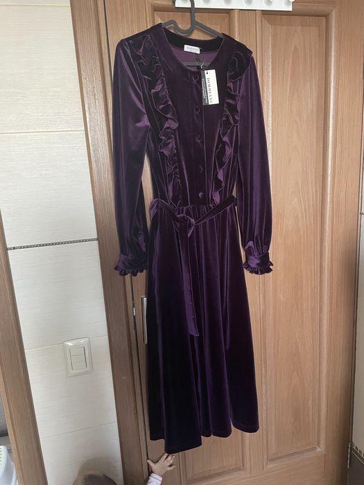 Продам велюровое платье