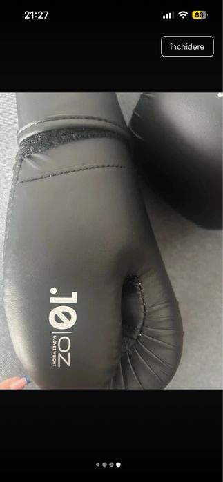 Manusi box negre in stare impecabila