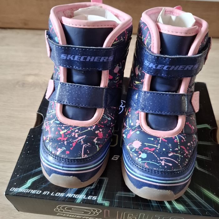 Светещи боти Skechers