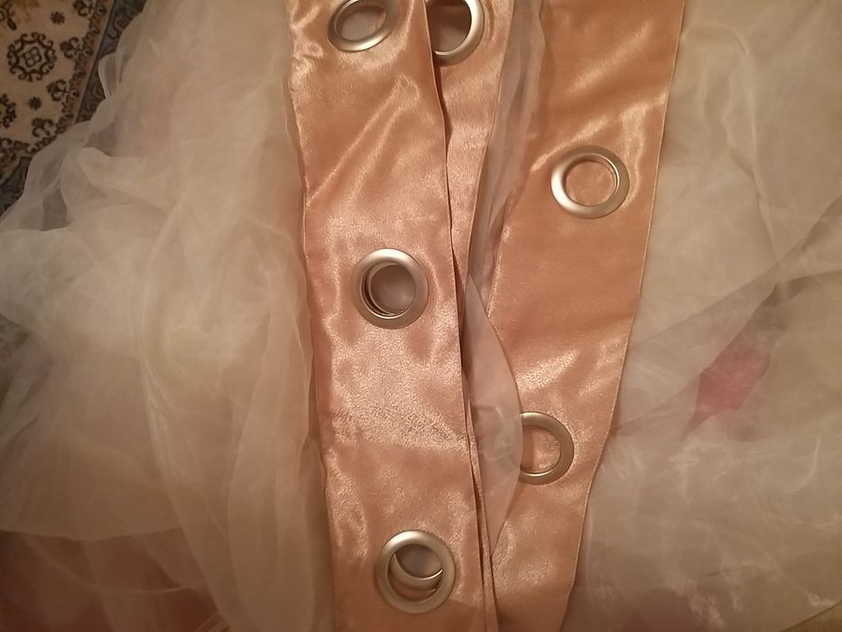 Продам шторы на кольцах!