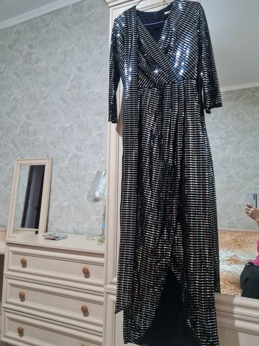 Вечерние нарядные платья