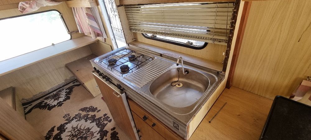 De colectie rulota comercială fastfood inmatriculata in Ro.