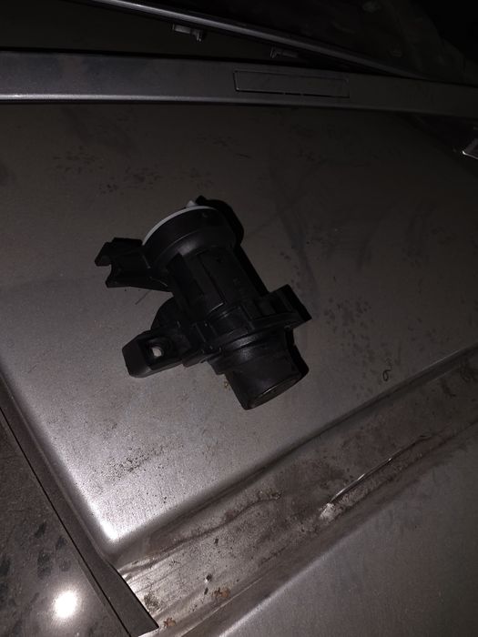 Ключалка за багажник на Mercedes w218