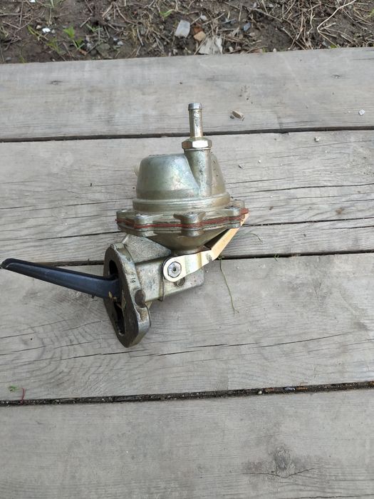 Бензо насос для газ69 ,24