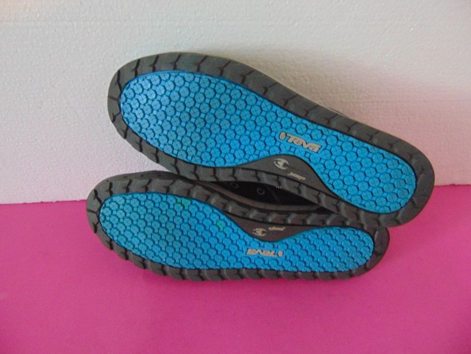 НОВИ Teva номер 42 Оригинални мъжки кецове