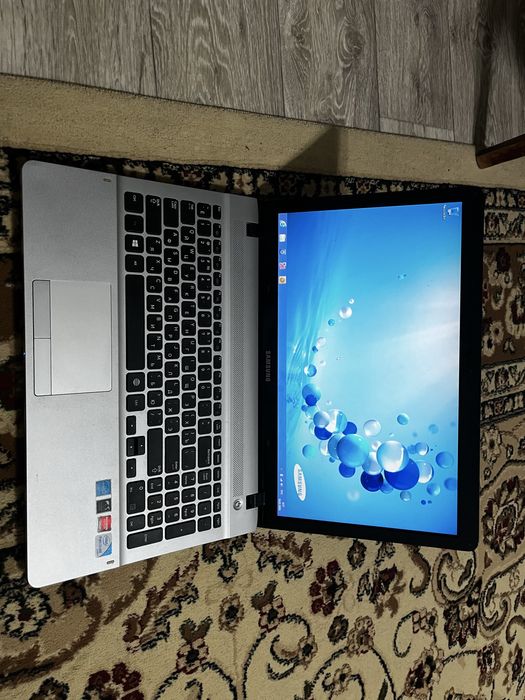 Ноутбук Samsung