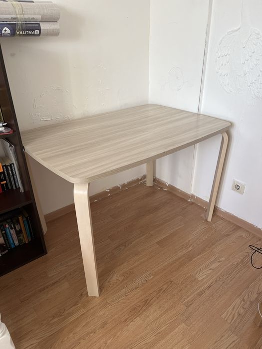 Стол Ikea-style, скандинавский стиль