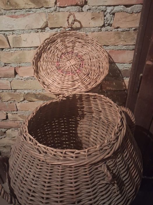 Голям плетен кош