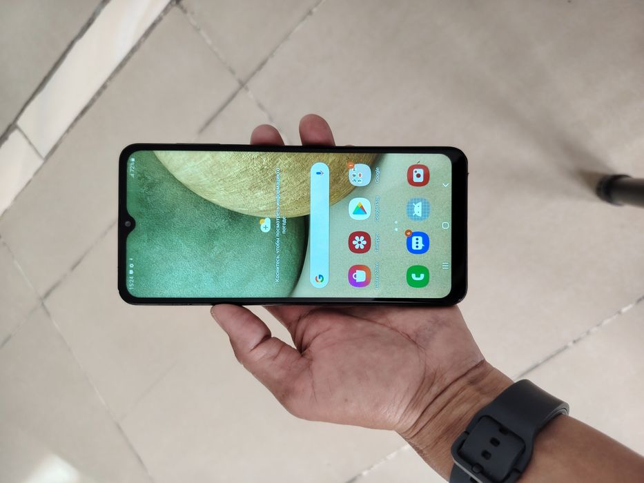 продаётся телефон