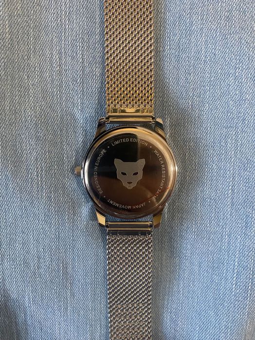 Продавам мъжки часовник Marc Lauder