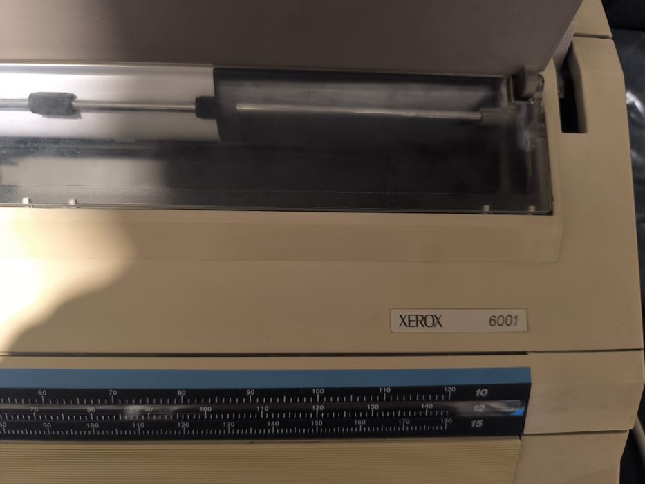 Ретро Електрическа пишеща машина Xerox 6000 RX (Модел 6001) – Работеща!