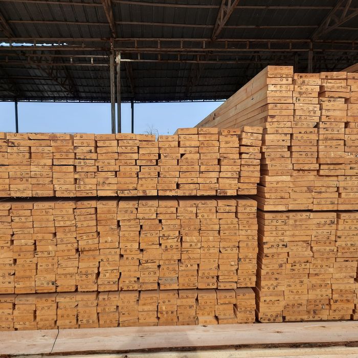 Лес доски Пиломатериал