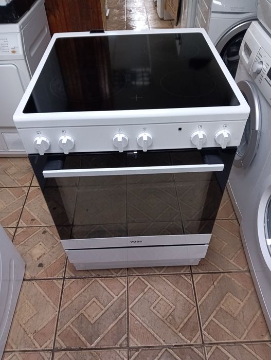 Като нова свободно стояща печка с керамичен плот Voss 2години гаранция