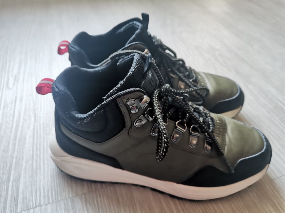 Два чифта високи маратонки Шампион 37