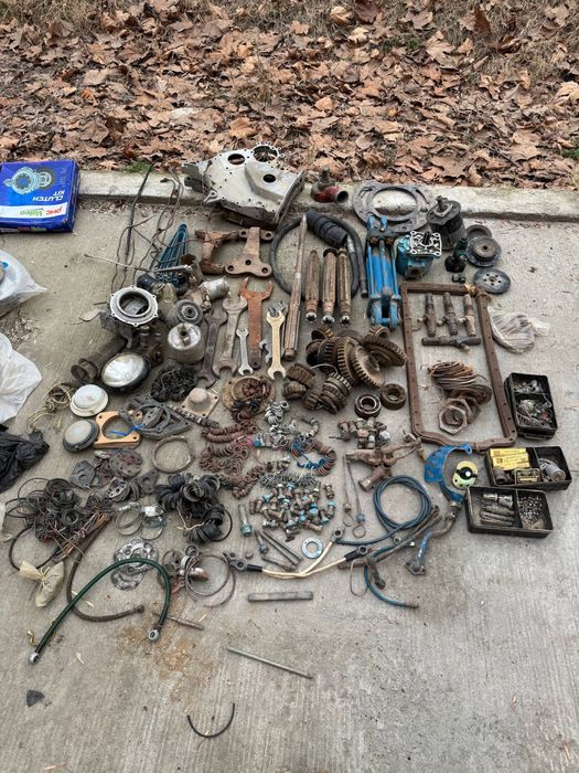 Traktor zapchastlari sotiladi