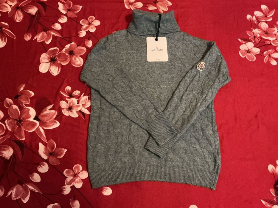 Bluza dama moncler cu guler