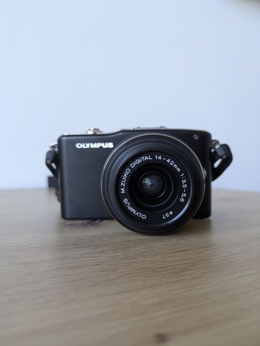 Olympus E-PM1 mini - УНИКАЛНИ СНИМКИ Дигитален Фотоапарат В Отлично Състояние