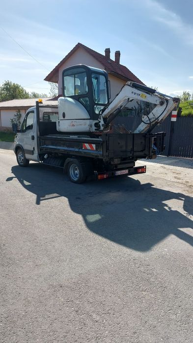 Lucrări cu miniexcavator nisip pietris piatra fosa septica santuri