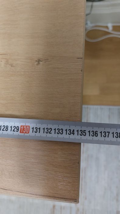 Стол на металлическом каркасе 135*70