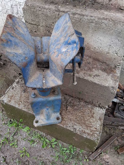 Vând cârlig remorcare