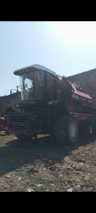 Продам Комбайн ESSIL 740