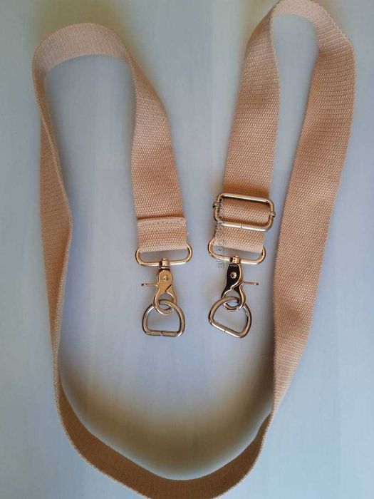 Карабинер с халка 2 броя и Презрамка 1,25 м.