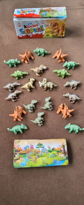 Surprize kinder , dinozauri