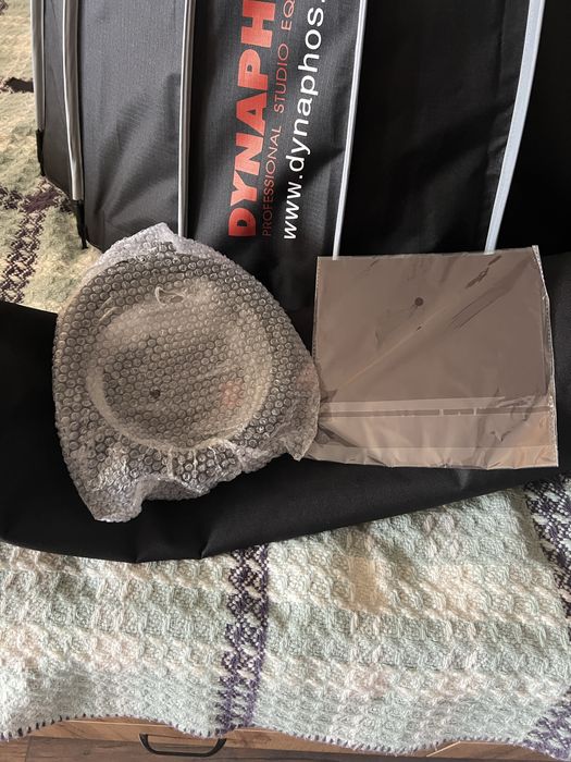 Бързосгъваем параболичен софтбокс с грид и гелове Dynapos 90см