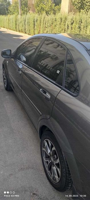 Srochno!!! Sotiladi.Gentra Lacetti