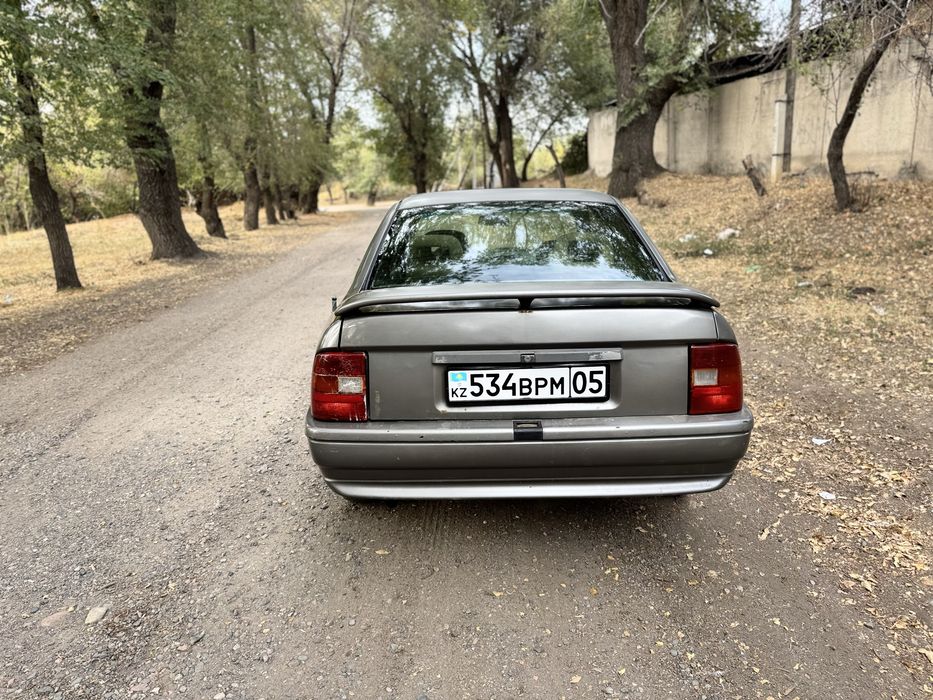 Продам авто Опел Вектра