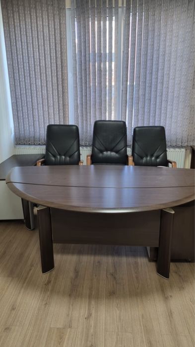 Шикарный кабинет руководителя