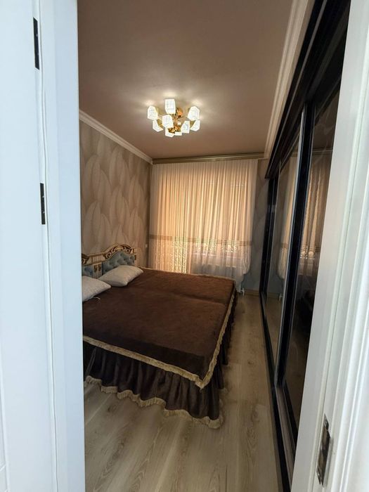 Аренда квартира срочно новостройкадан центрда жойлашган