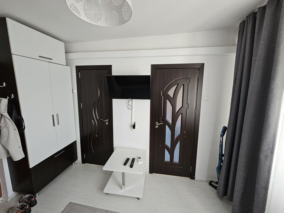 Proprietar, inchiriez garsoniera vest str. Eremia Grigorescu