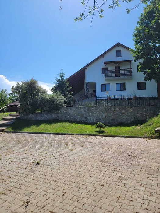 Inchiriez Casa Vacanta cu 5 camere in Sibiel (Sibiu)