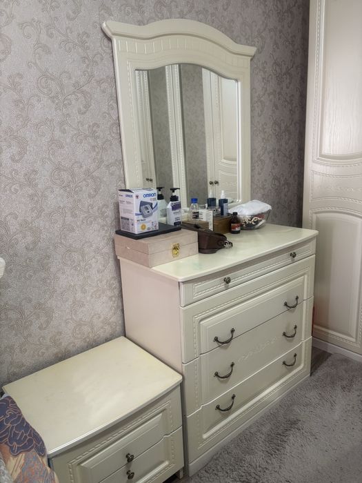 Спальный гарнитур