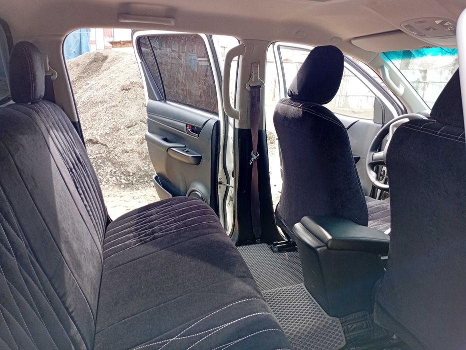 Toyota Hilux 2021 год