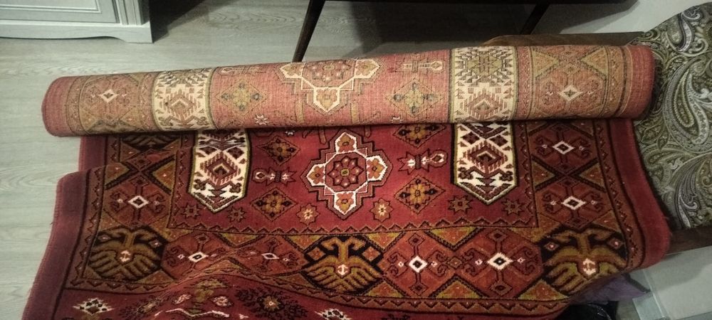 Продам ковры оригинал тканевые- шерстеные