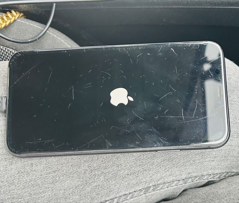 iPhone 11 pentru piese