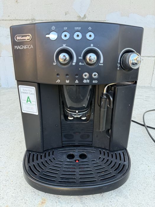 Espresor DeLonghi