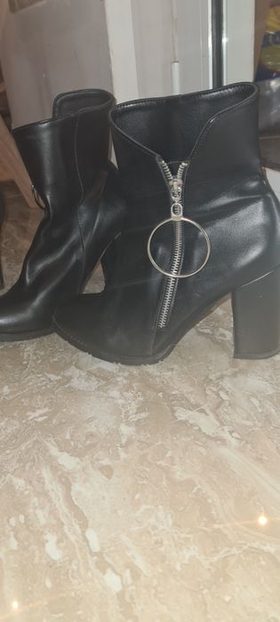 3 чифта черни обувки 38номер