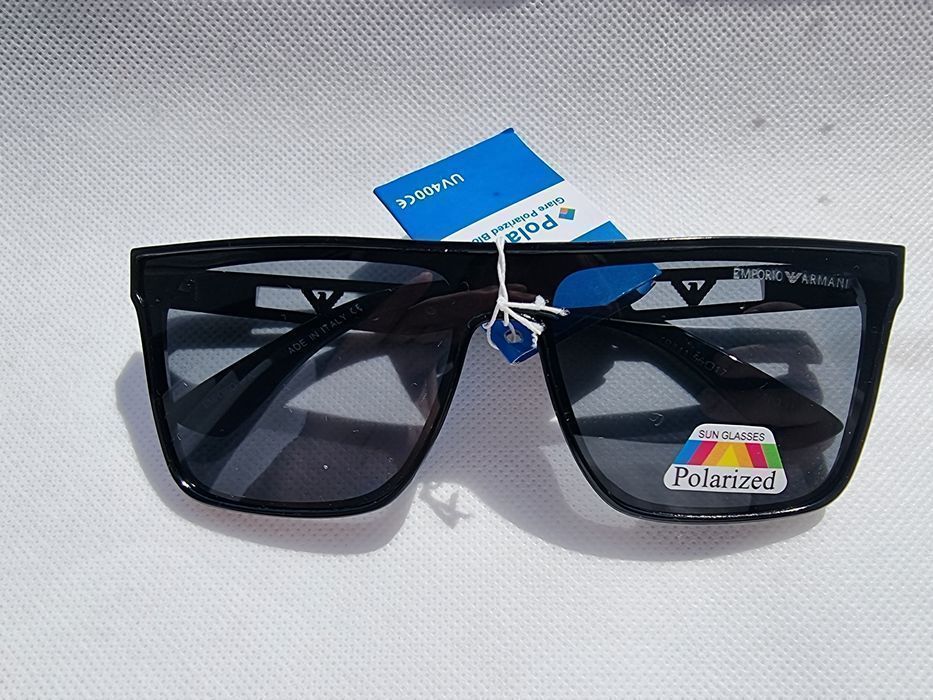 Ochelari de soare Emporio Armani. Transport Gratuit