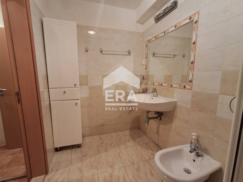 Продава се Тристаен апартамент в Варна, Център - 88 кв.м за 2944 €/кв.м - Снимка #11